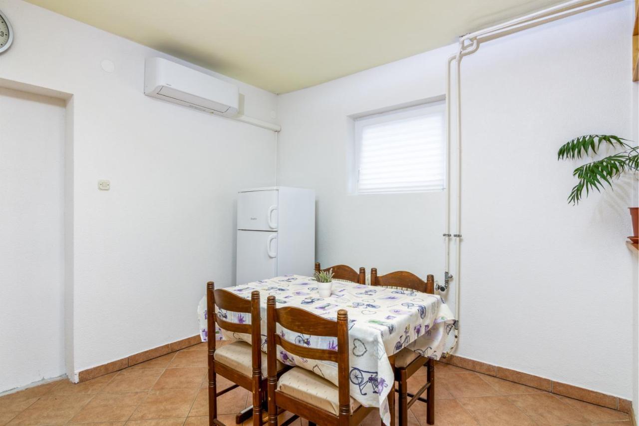 Apartment Buzet 17562A Εξωτερικό φωτογραφία